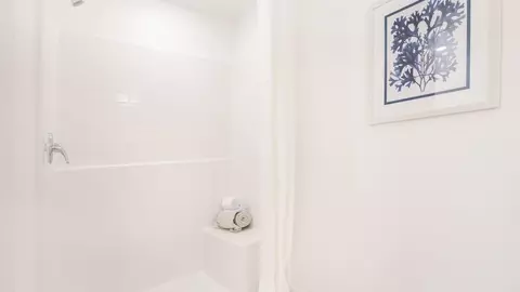 Bath - 2214 Elegant Mnr Cir, Edgewater, FL 32141 photo 1 of 4