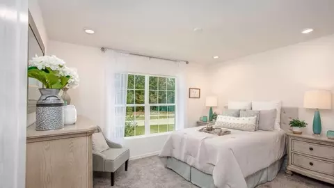 Bedroom - 2214 Elegant Mnr Cir, Edgewater, FL 32141 photo 3 of 5