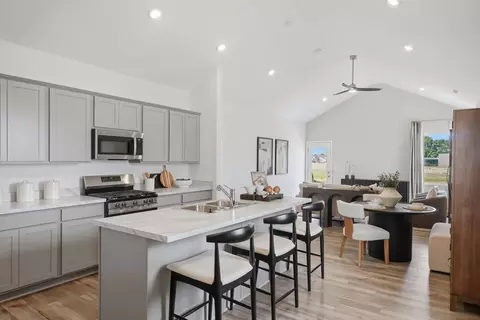 Kitchen - 1122 Brittany Dr, Delaware, OH 43015 photo 1 of 3