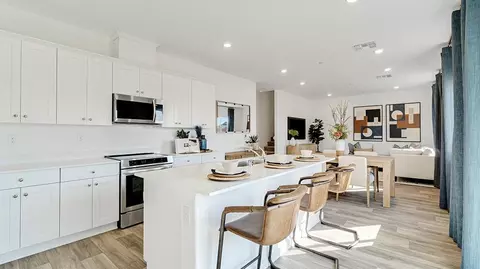 Kitchen - Mccutchen Rd & Progress Rd, Bakersfield, CA 93311 photo 3 of 8