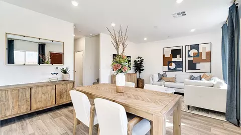 Dining - Mccutchen Rd & Progress Rd, Bakersfield, CA 93311 photo 2 of 3