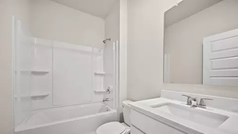 Bath - 408 Teamon Pointe Dr, Griffin, GA 30223 photo 1 of 6