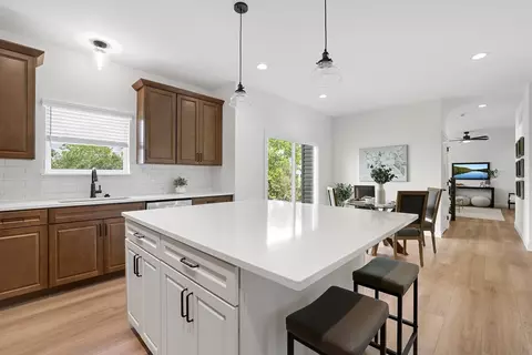 Kitchen - 1308 Hillside Ct, Rolla, MO 65401 photo 4 of 13