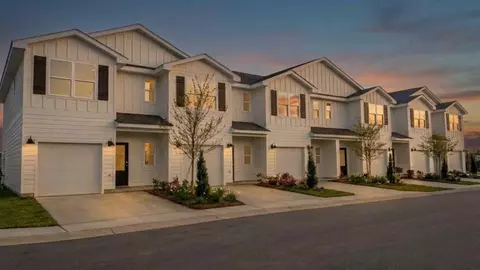 101 Harper Grove Cir, Ocean Springs, MS 39564