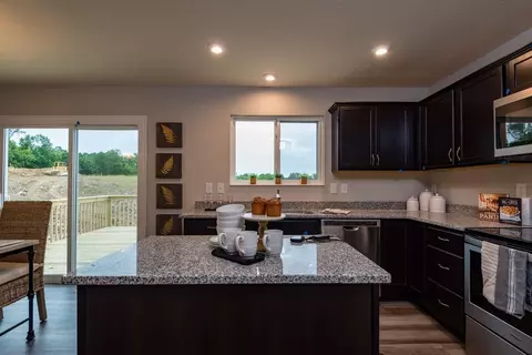 Kitchen - 1322 Trailhead Pl, Harrison, OH 45030 photo 2 of 11
