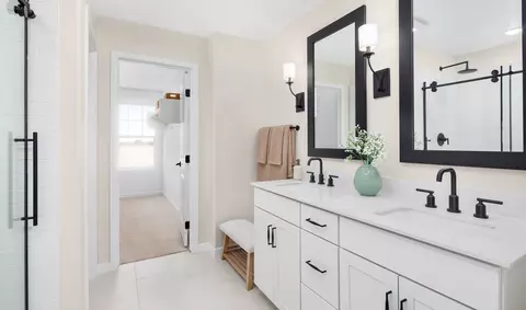 Bath - 6406 Gorini Ln, Bakersfield, CA 93313 photo 1 of 3