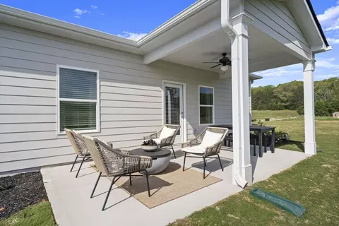 Exterior - 401 Nottely Dr, Temple, GA 30179 photo 8 of 19