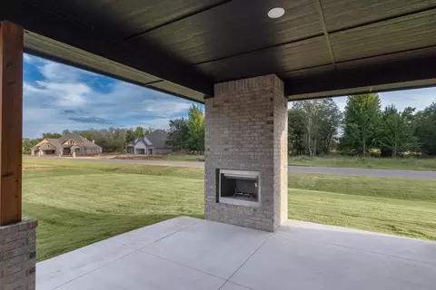 Exterior - 932 Hydrangea Way, Edmond, OK 73034 photo 30 of 40