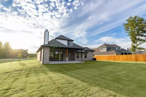 Other - 932 Hydrangea Way, Edmond, OK 73034 photo 9 of 18