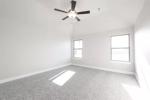 Bedroom - 932 Hydrangea Way, Edmond, OK 73034 photo 1 of 11