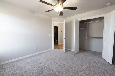 Bedroom - 932 Hydrangea Way, Edmond, OK 73034 photo 5 of 11