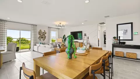 Dining - 219 Meredith Blvd, Winter Haven, FL 33881 photo 5 of 7