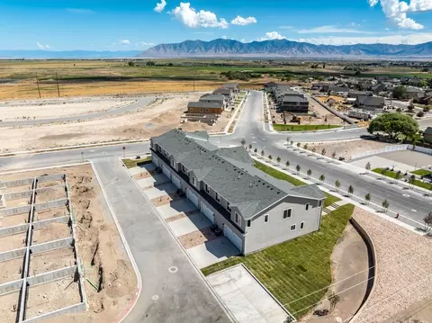 1179 Vegas St # W, Grantsville, UT 84029