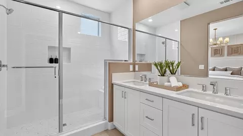 Bath - 500 Park Drive Unit #224, Carson, CA 90745 photo 1 of 5