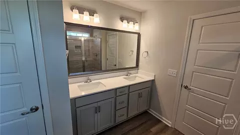 Bath - 311 Pinebury Rd, Pooler, GA 31322 photo 2 of 4