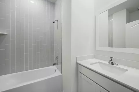 Bath - 13390 Tula Loop, Astatula, FL 34705 photo 1 of 1
