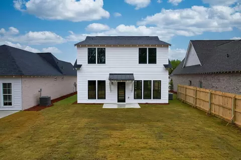 Exterior - 1004 Crossing Ct E, Valley, AL 36854 photo 6 of 10
