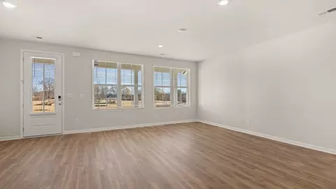 Living - 467 Tate St, Monroe, GA 30655 photo 2 of 6
