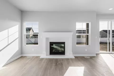 Living - 1704 Erickson Knoll Ln, Eagle Mountain, UT 84005 photo 1 of 2
