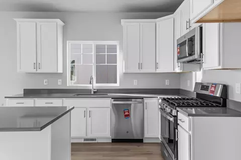 Kitchen - 1704 Erickson Knoll Ln, Eagle Mountain, UT 84005 photo 3 of 3
