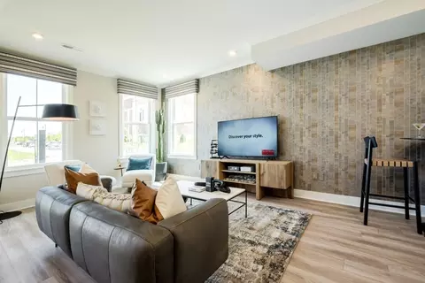 Living - 8905 Eager Rd, Saint Louis, MO 63144 photo 7 of 7