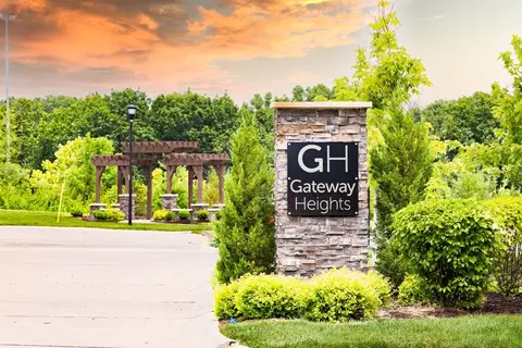 View/Area - 8905 Eager Rd, Saint Louis, MO 63144 photo 3 of 7