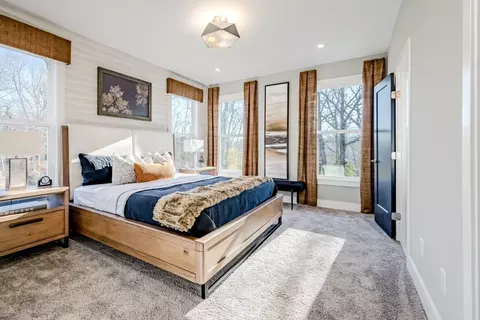 Bedroom - 8905 Eager Rd, Saint Louis, MO 63144 photo 5 of 5