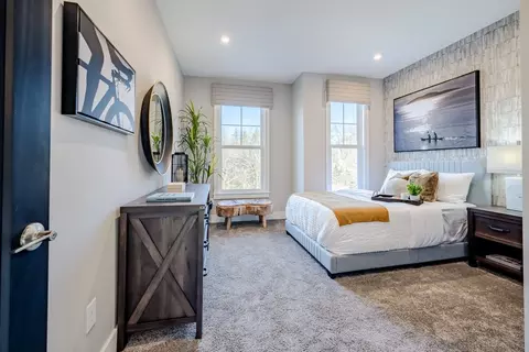 Bedroom - 8905 Eager Rd, Saint Louis, MO 63144 photo 4 of 5