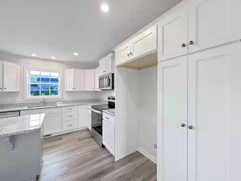 Kitchen - 00 Betteker Ln, Saint Thomas, PA 17252 photo 8 of 9