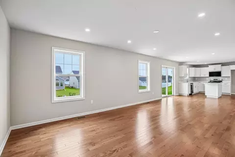 Living - 00 Betteker Ln, Saint Thomas, PA 17252 photo 6 of 7