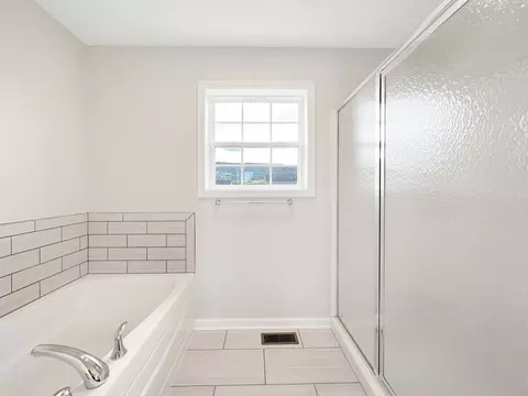 Bath - 00 Betteker Ln, Saint Thomas, PA 17252 photo 5 of 8