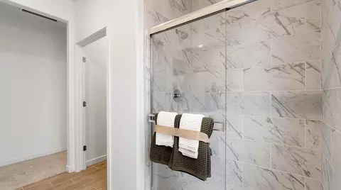 Bath - 1845 Tahoe Rd S, Madera, CA 93636 photo 4 of 4