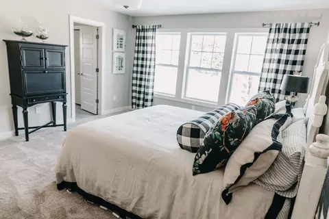 Bedroom - 5975 Copperleaf Trl, Portage, MI 49024 photo 4 of 6
