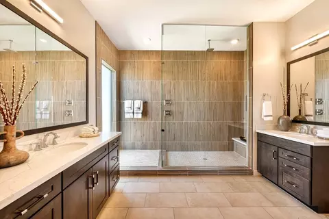 Bath - 686 W Treasure Trl, Apache Junction, AZ 85120 photo 3 of 3