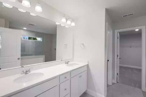 Bath - 46 Denali Dr, Angier, NC 27501 photo 4 of 4