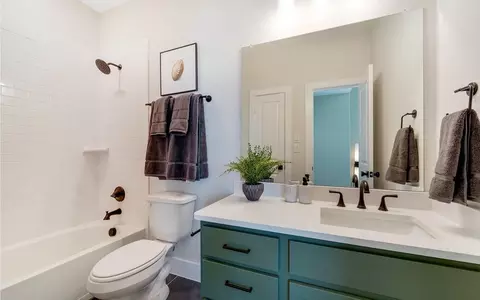 Bath - 1608 Casting Rdg, Mesquite, TX 75181 photo 5 of 6