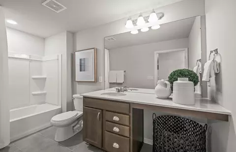 Bath - 676 Gretchen Ln, Saline, MI 48176 photo 1 of 1