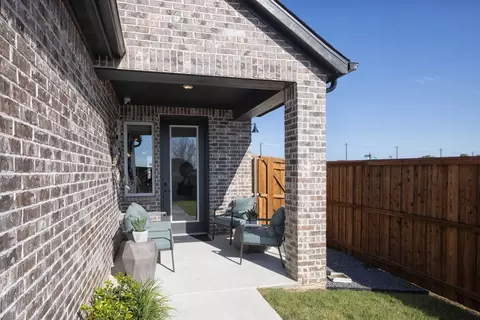 Exterior - 2040 Bluestem Rd, Celina, TX 75009 photo 10 of 14