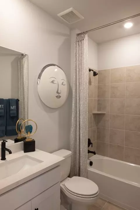 Bath - 2040 Bluestem Rd, Celina, TX 75009 photo 5 of 6