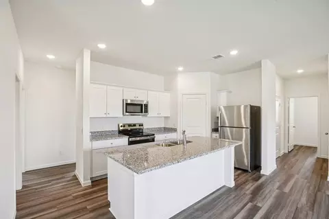 Kitchen - 140 Dionicio Loop, Seguin, TX 78155 photo 2 of 4