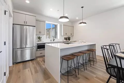 1707 S Federal Way, Boise, ID 83705