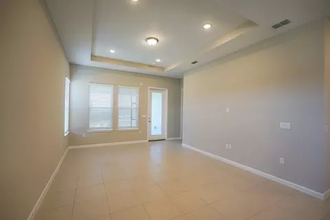 Living - 72 Amberwood Dr, Saint Augustine, FL 32092 photo 3 of 8
