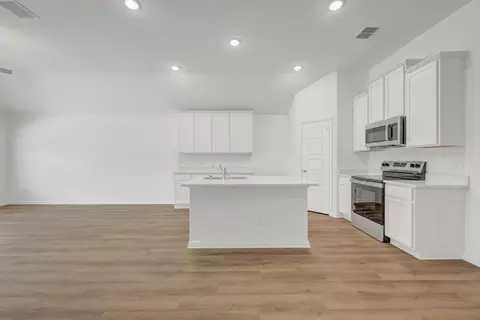 1168 Limestone Rdg, Seguin, TX 78155