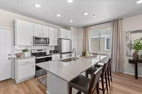 5851 Chivington Vw, Colorado Springs, CO 80927