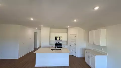 Kitchen - 512 S Cherry St, Beebe, AR 72012 photo 1 of 5