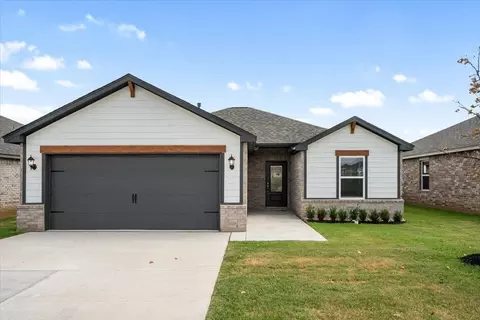 1507 Crimson Lake Blvd, El Reno, OK 73036