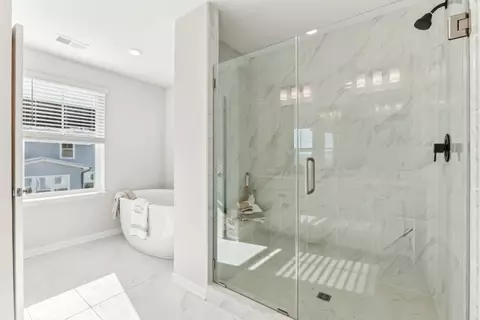 Bath - 2770 Bear Claw Pl, Waldorf, MD 20601 photo 7 of 8