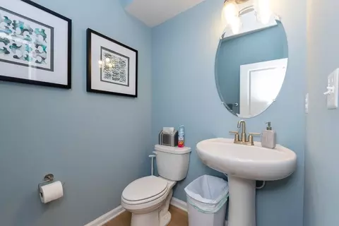 Bath - 2770 Bear Claw Pl, Waldorf, MD 20601 photo 3 of 8