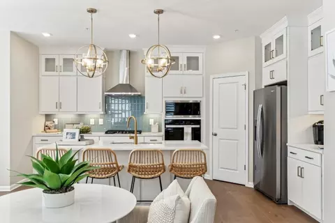 Kitchen - 2770 Bear Claw Pl, Waldorf, MD 20601 photo 6 of 8
