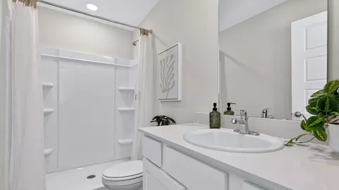 Bath - 256 Counsel St, Yulee, FL 32097 photo 2 of 4